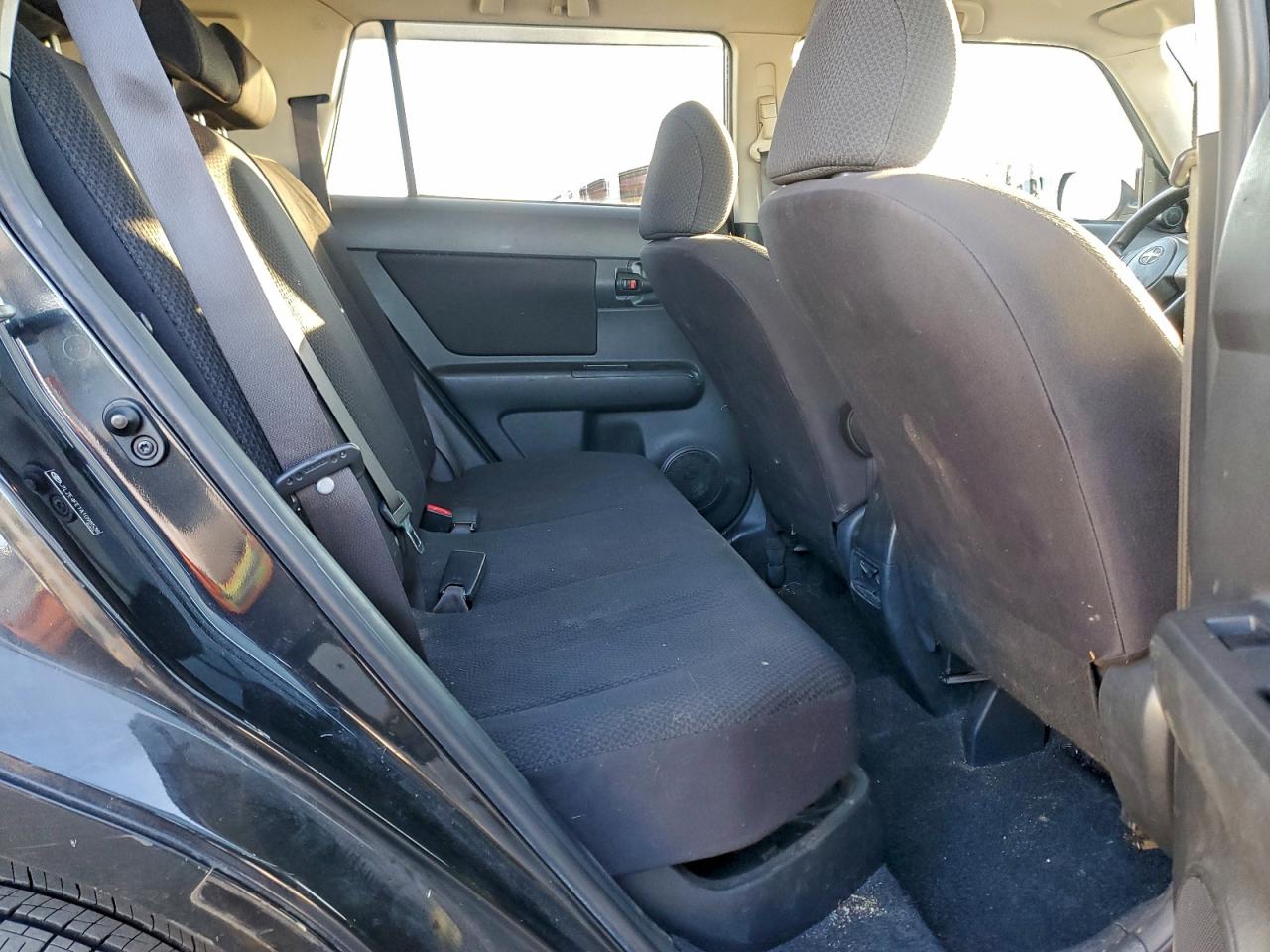 2010 TOYOTA SCION XB photo 19