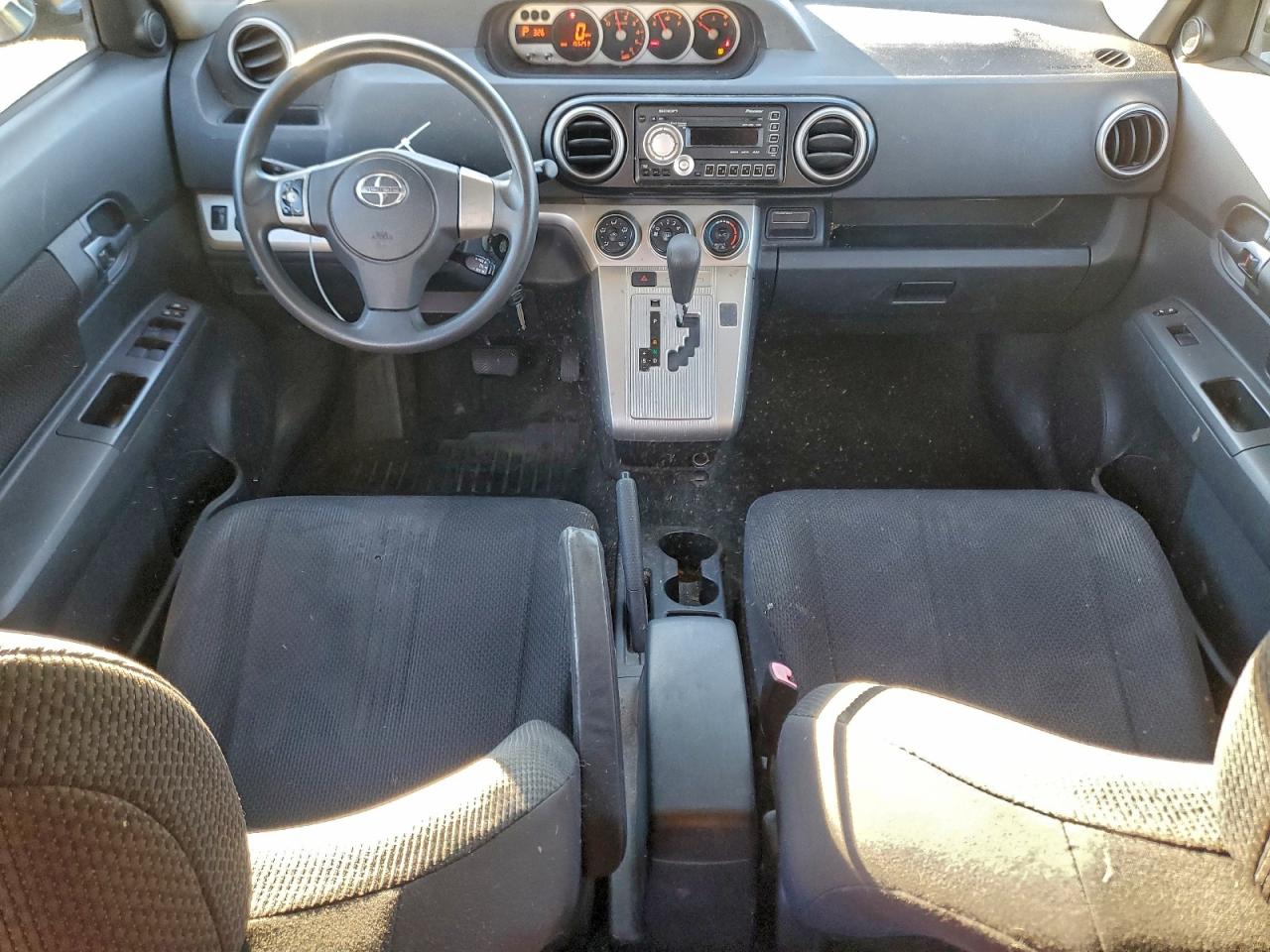 2010 TOYOTA SCION XB photo 15