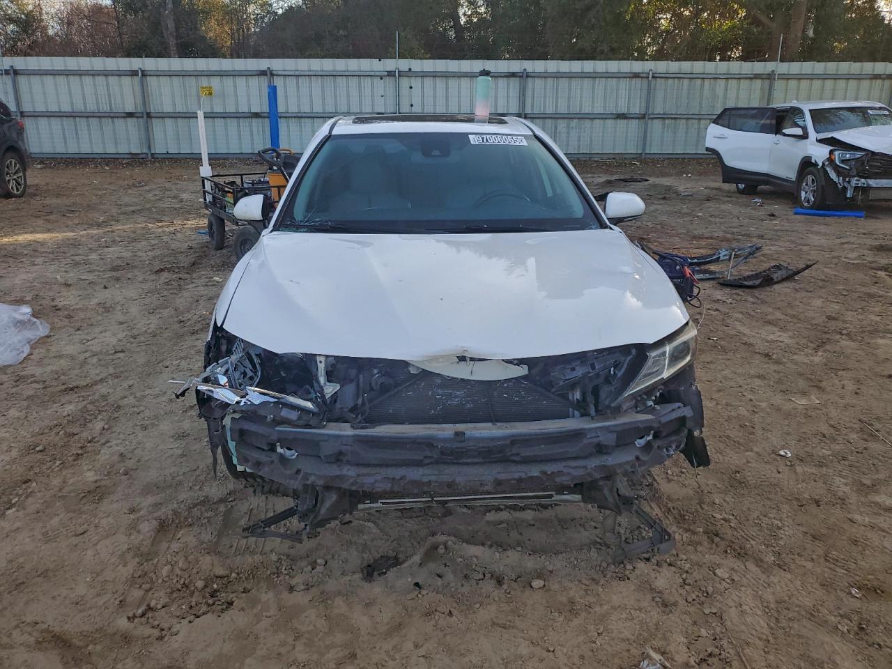 2019 TOYOTA CAMRY L photo 5
