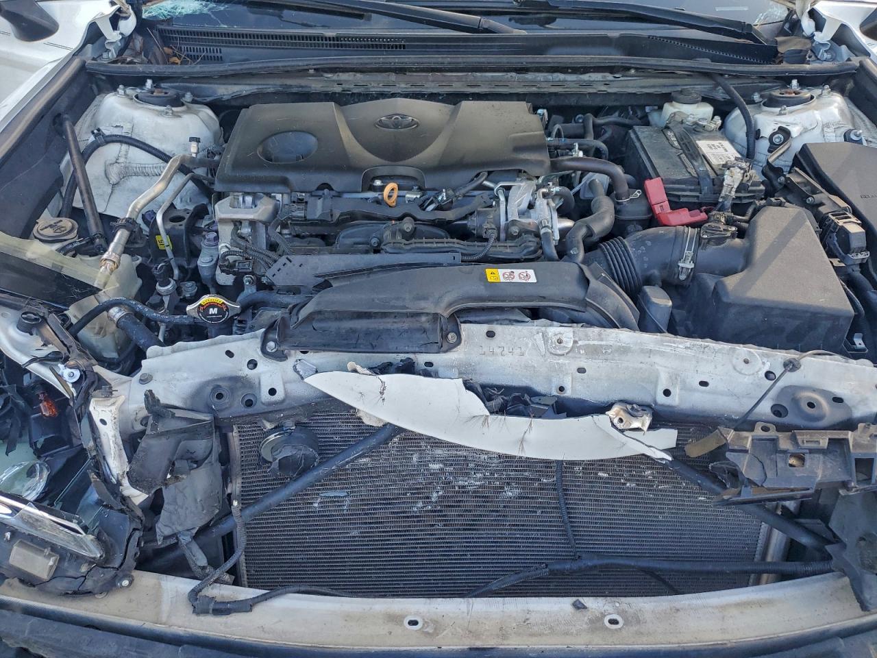 2019 TOYOTA CAMRY L photo 11