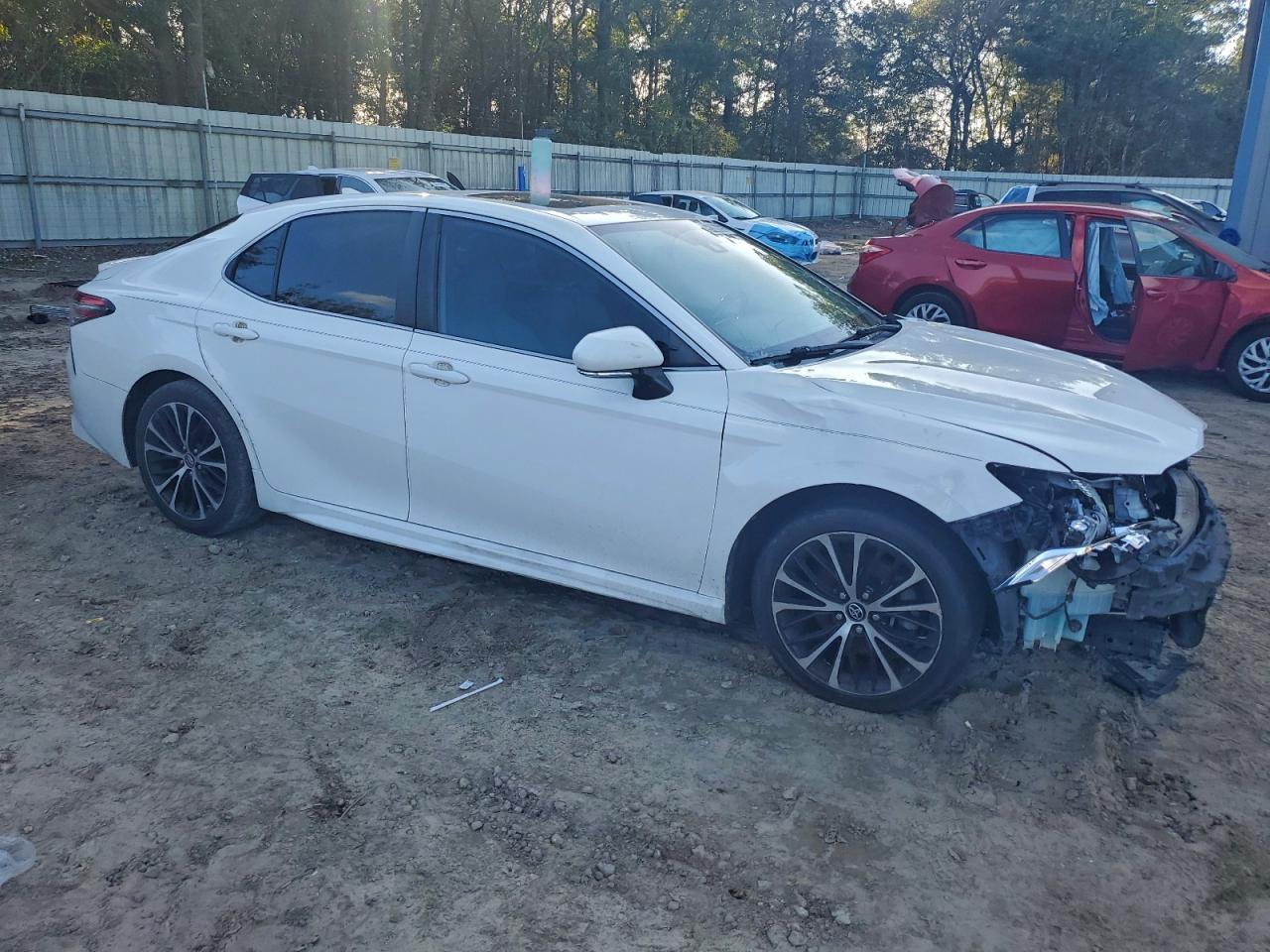 2019 TOYOTA CAMRY L photo 4
