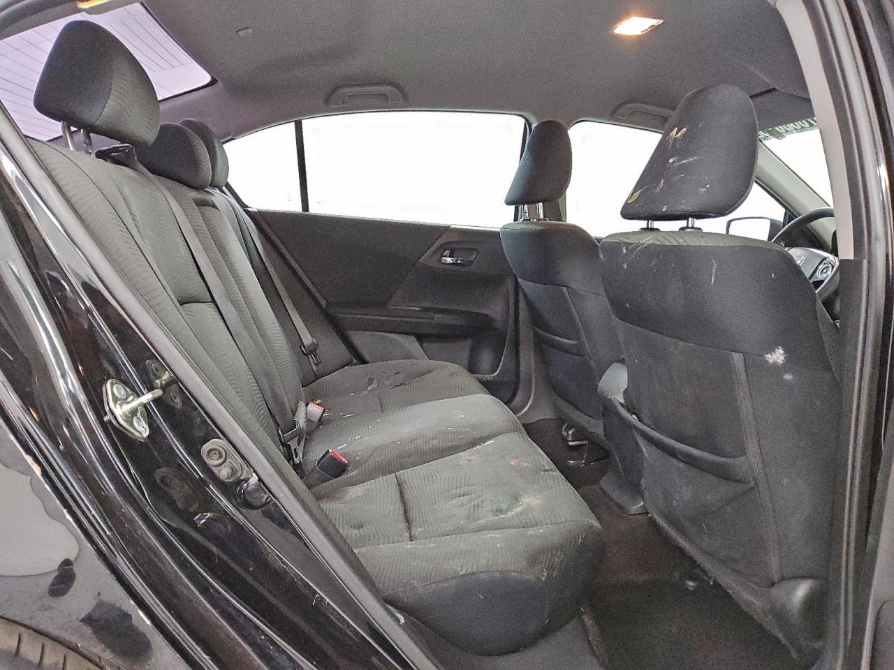 2017 HONDA ACCORD LX photo 10