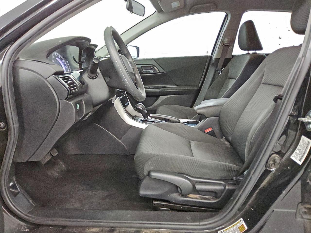 2017 HONDA ACCORD LX photo 7