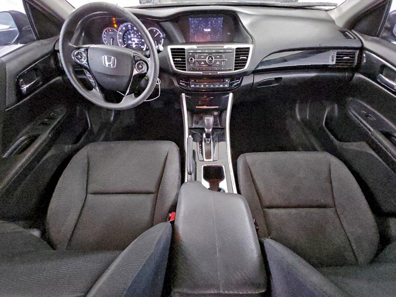 2017 HONDA ACCORD LX photo 8