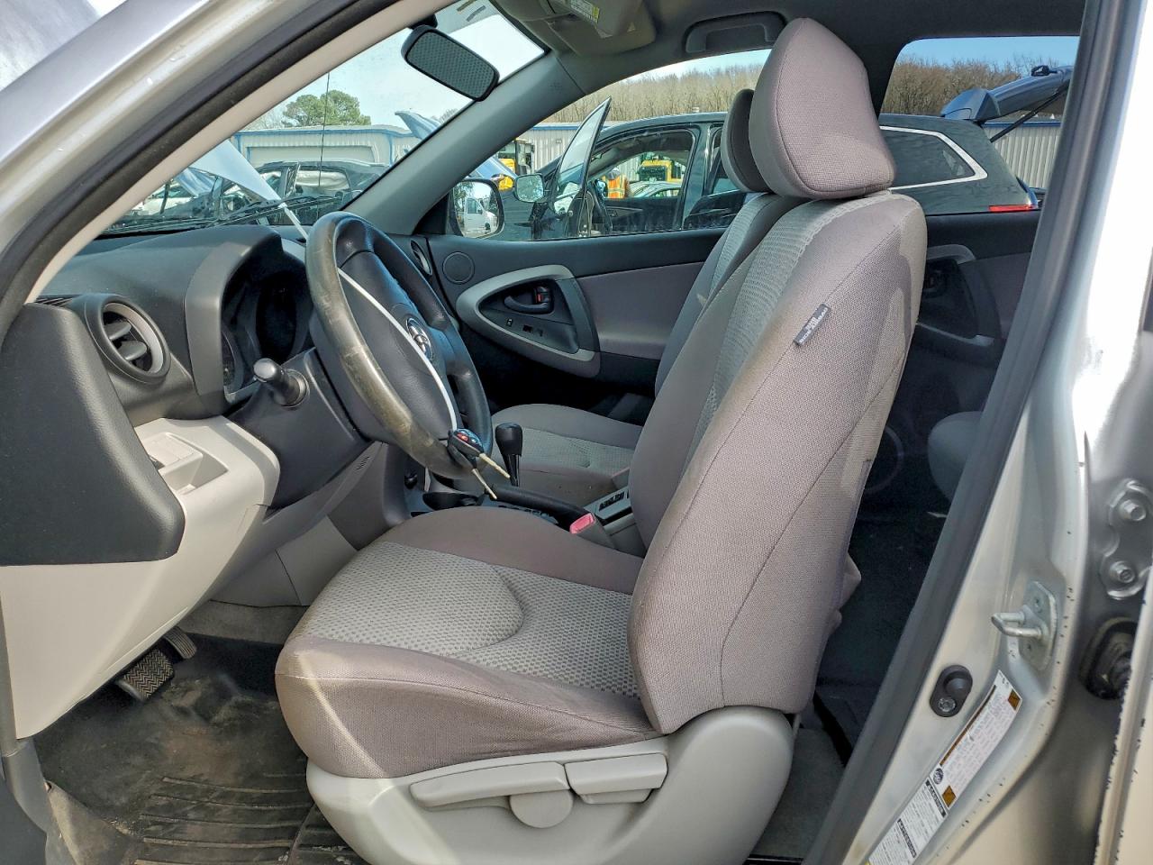 2008 TOYOTA RAV4 photo 13