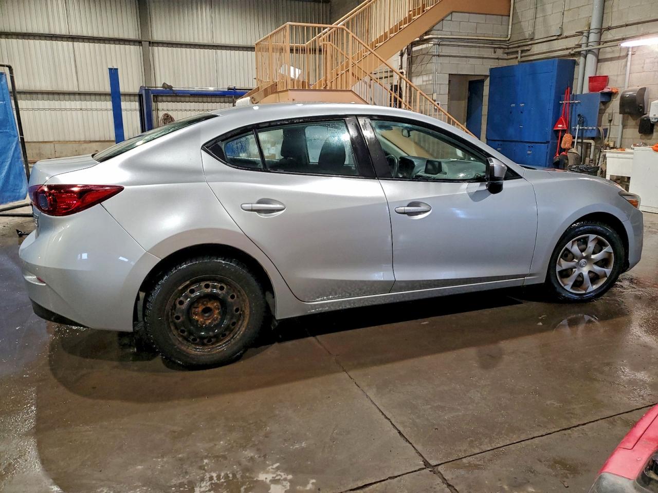 2017 MAZDA 3 SPORT photo 3