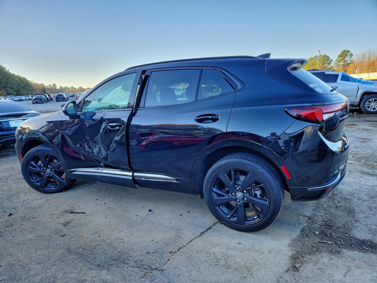 2023 BUICK ENVISION ESSENCE photo 3