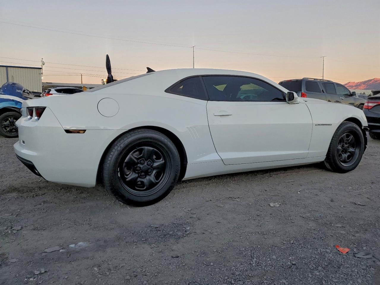 2011 CHEVROLET CAMARO LS photo 5