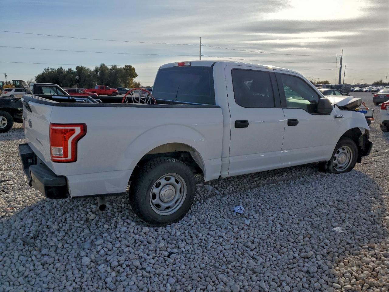 2017 FORD F150 SUPERCREW photo 3