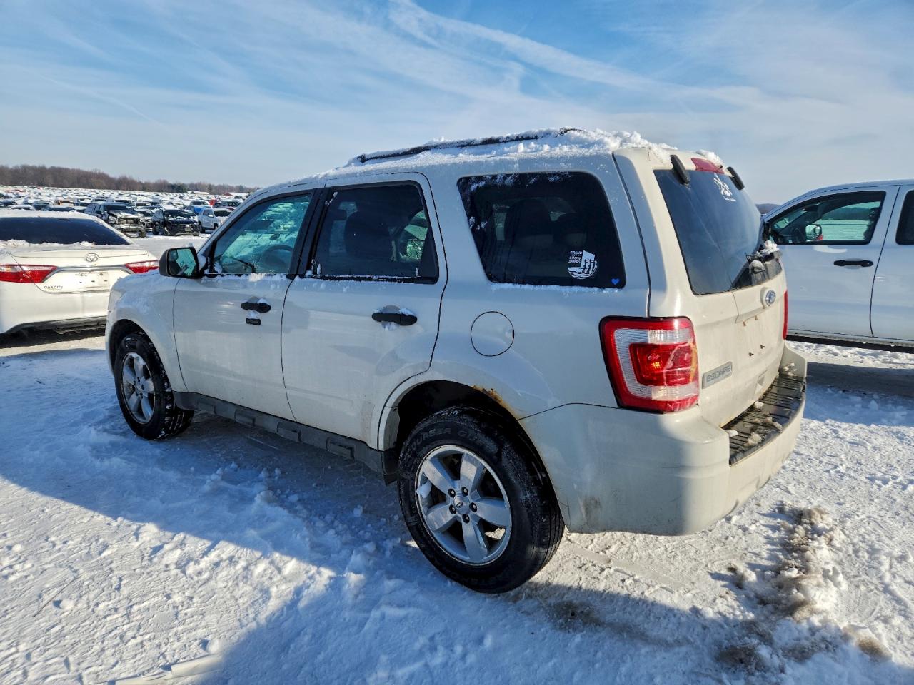 2012 FORD ESCAPE XLT photo 2