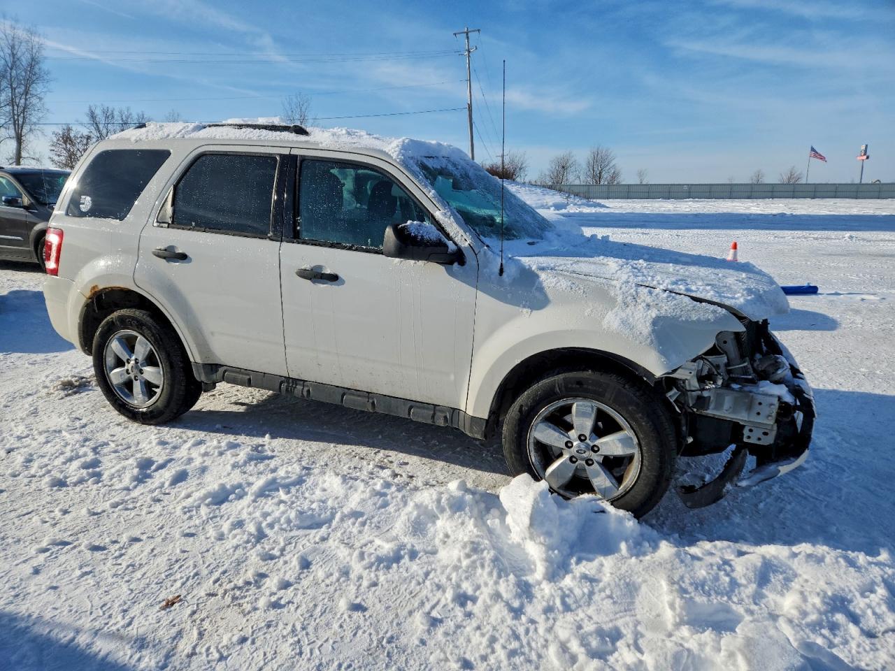 2012 FORD ESCAPE XLT photo 4