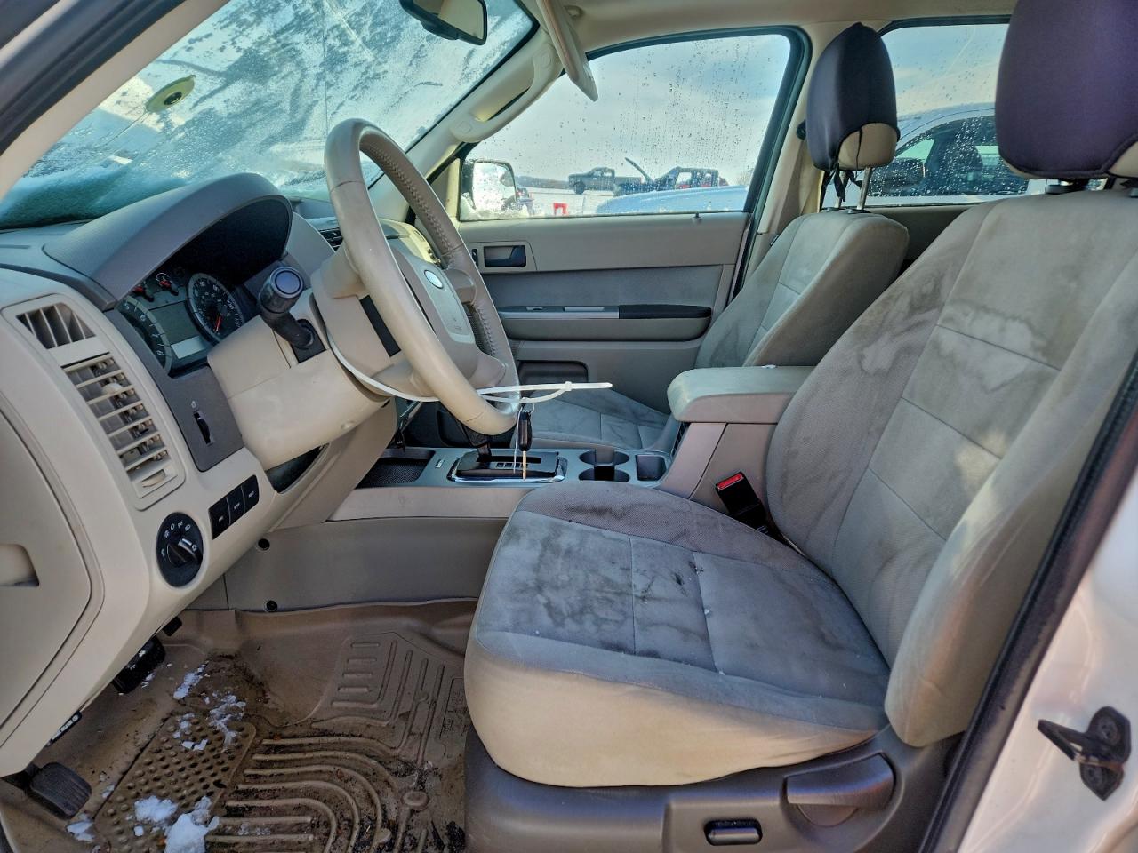 2012 FORD ESCAPE XLT photo 7