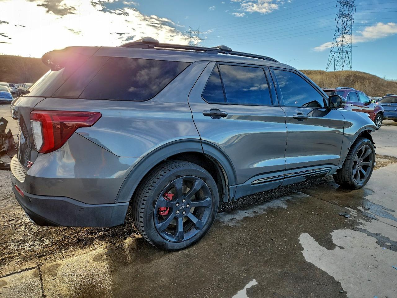 2021 FORD EXPLORER ST photo 5