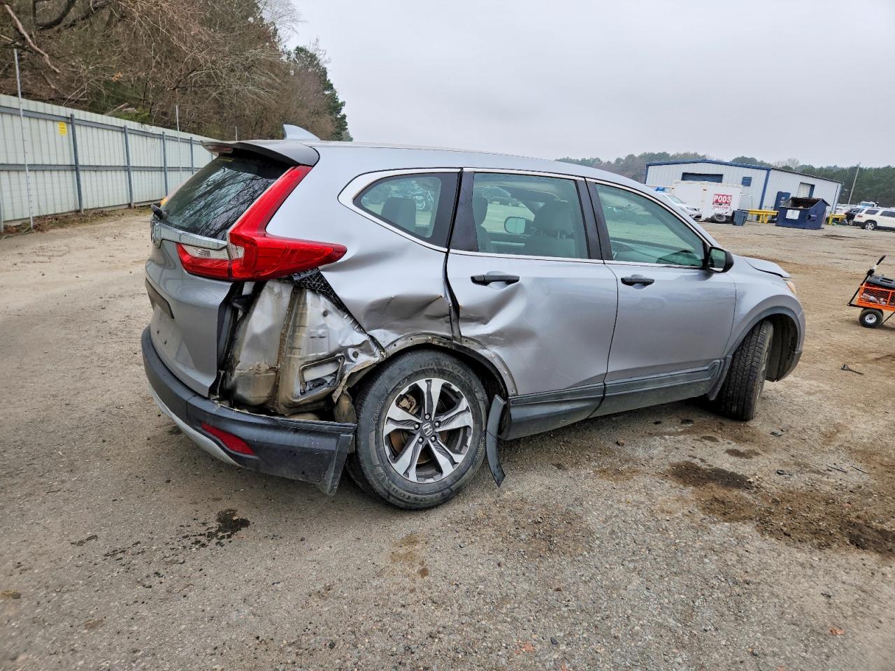 2017 HONDA CR-V LX photo 3