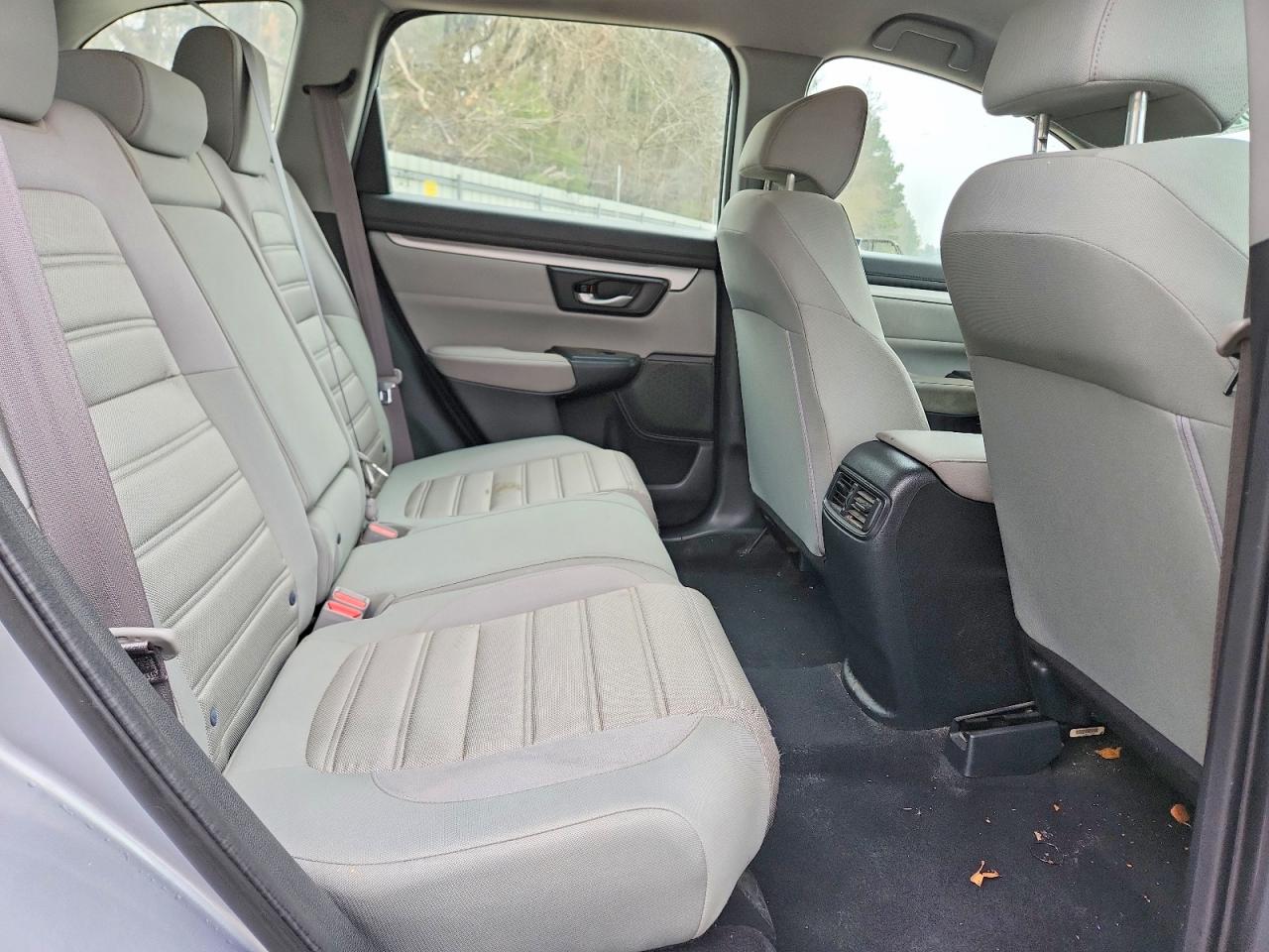 2017 HONDA CR-V LX photo 10