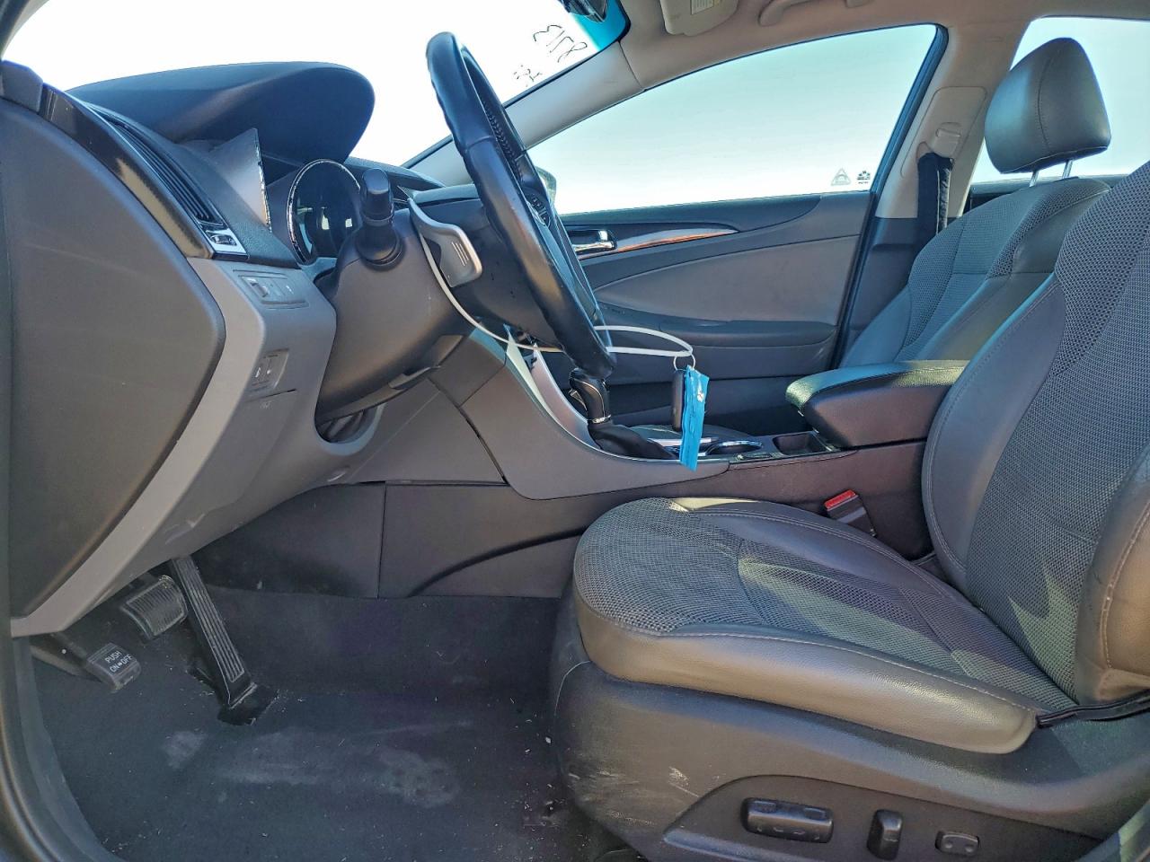 2014 HYUNDAI SONATA SE photo 13