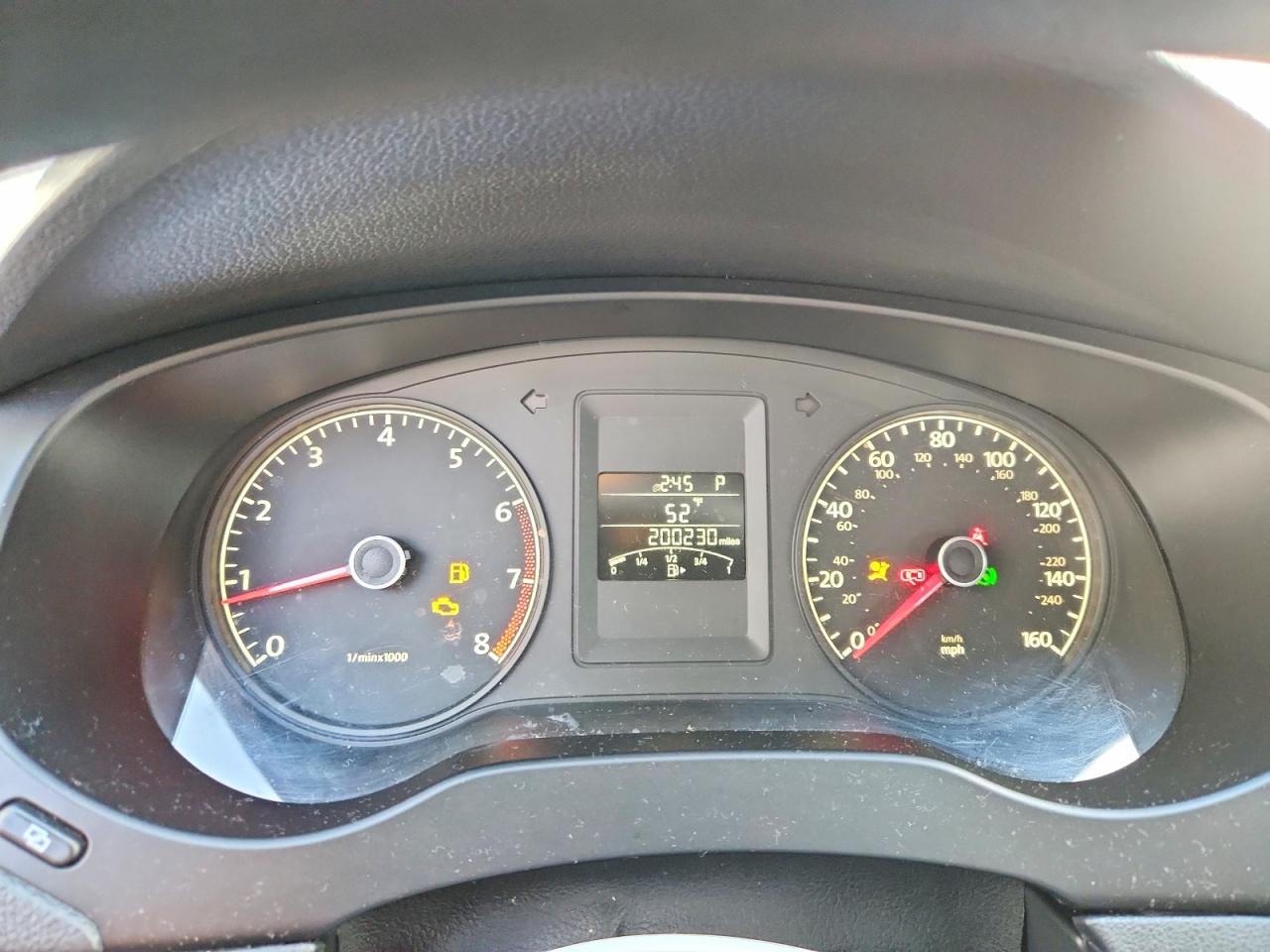2011 VOLKSWAGEN JETTA BASE photo 17