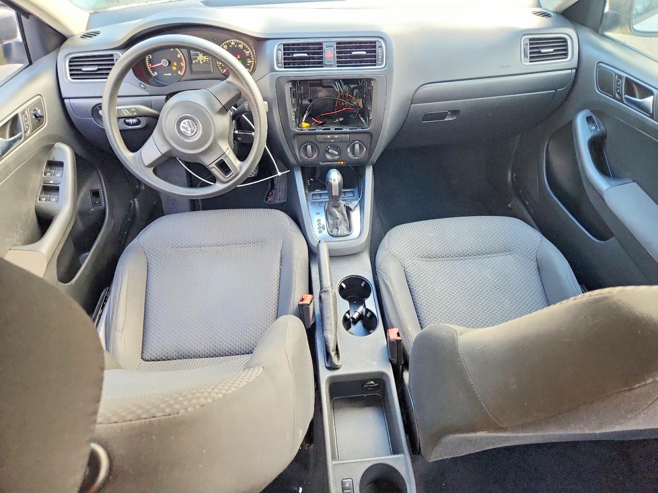 2011 VOLKSWAGEN JETTA BASE photo 15