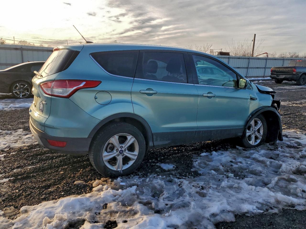 2013 FORD ESCAPE SE photo 5