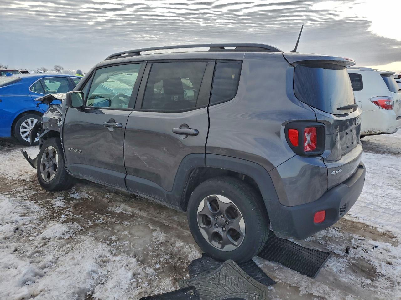 2017 JEEP RENEGADE SPORT photo 2