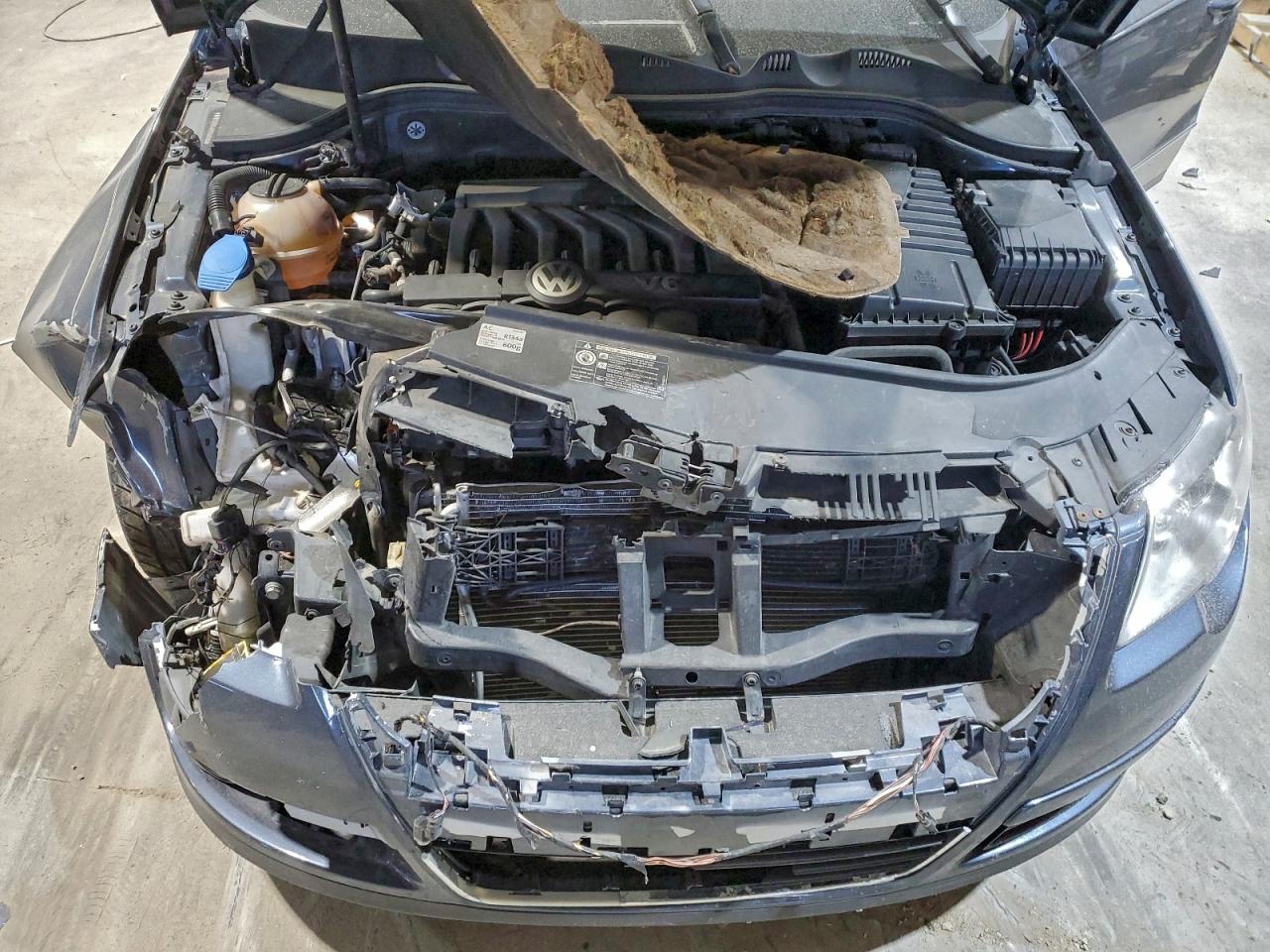 2008 VOLKSWAGEN PASSAT VR6 photo 11
