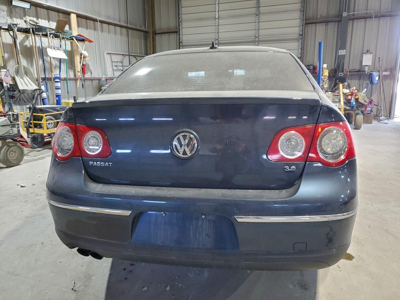 2008 VOLKSWAGEN PASSAT VR6 photo 6