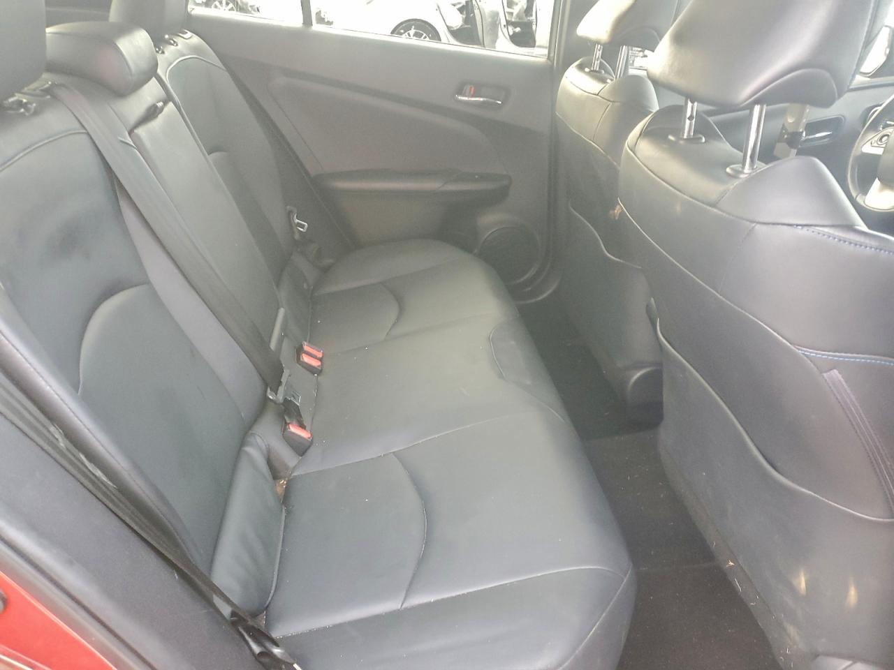 2018 TOYOTA PRIUS photo 10