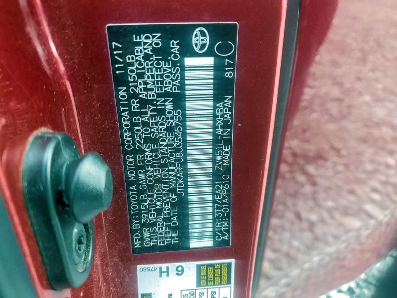 2018 TOYOTA PRIUS photo 13