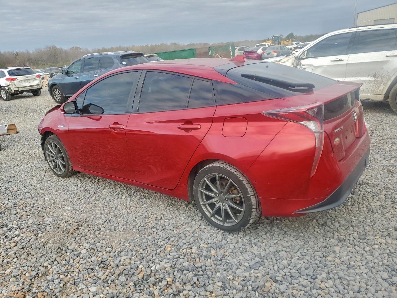 2018 TOYOTA PRIUS photo 2