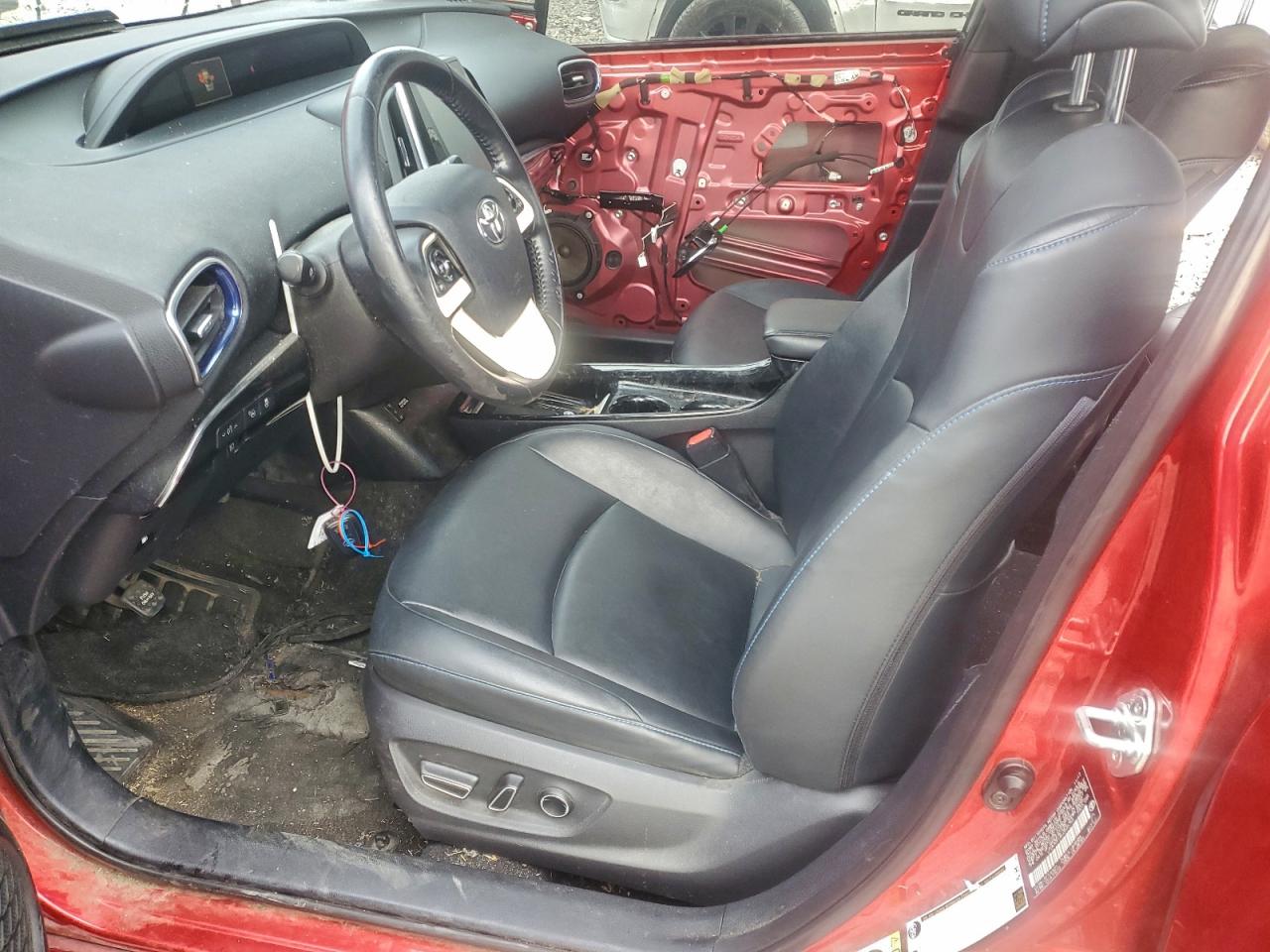 2018 TOYOTA PRIUS photo 7