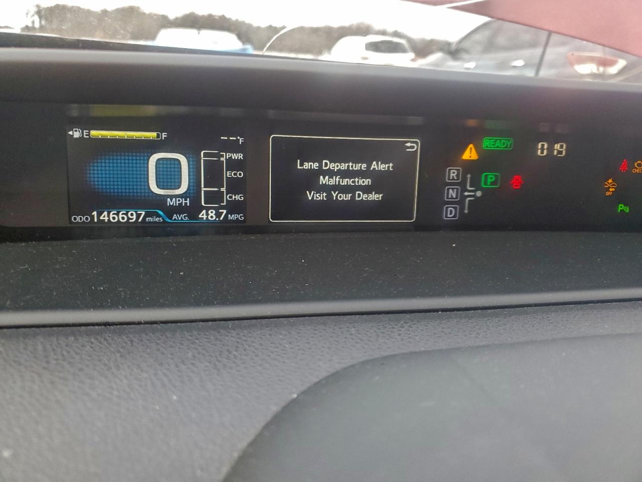 2018 TOYOTA PRIUS photo 9