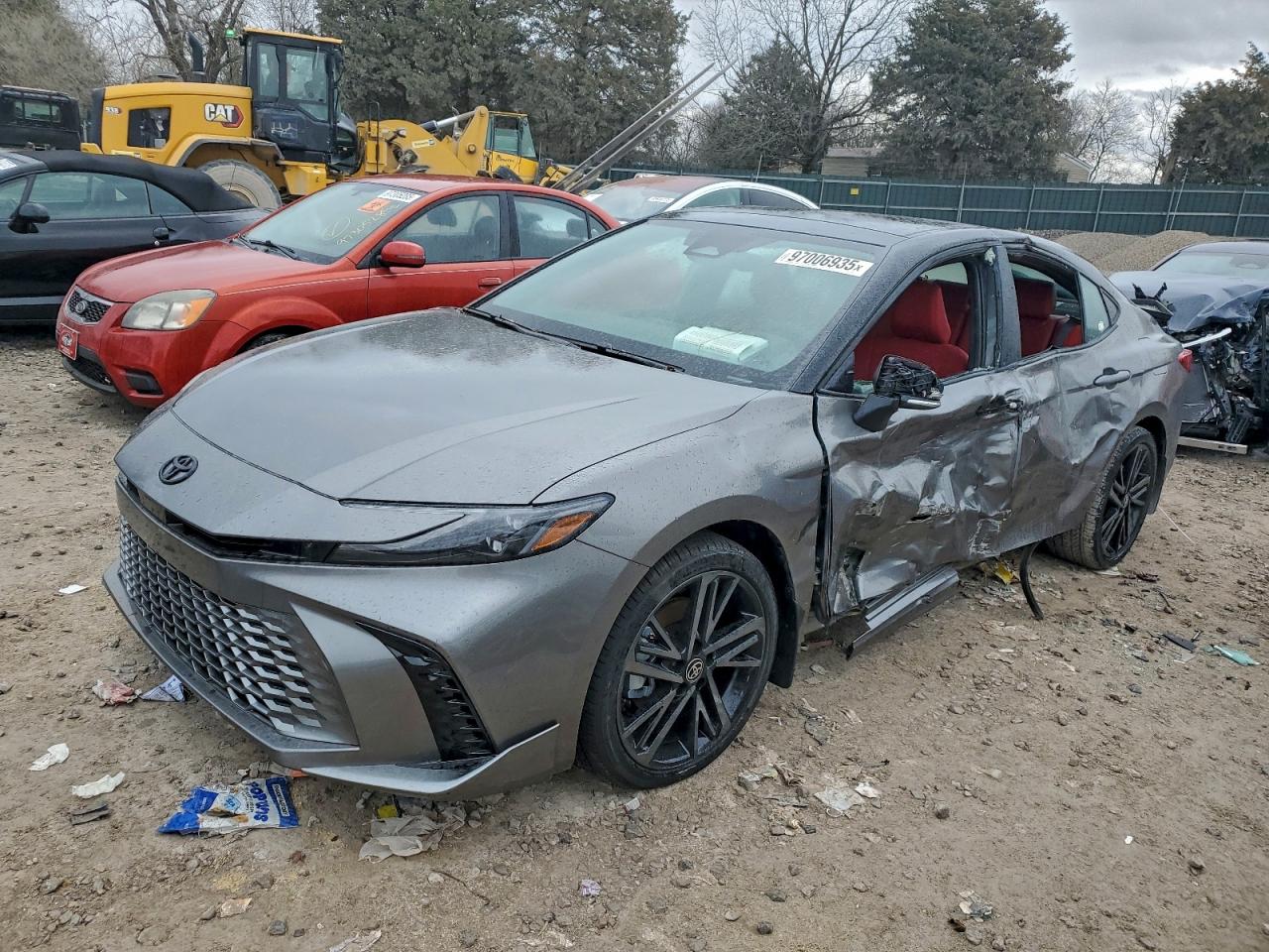 2025 TOYOTA CAMRY