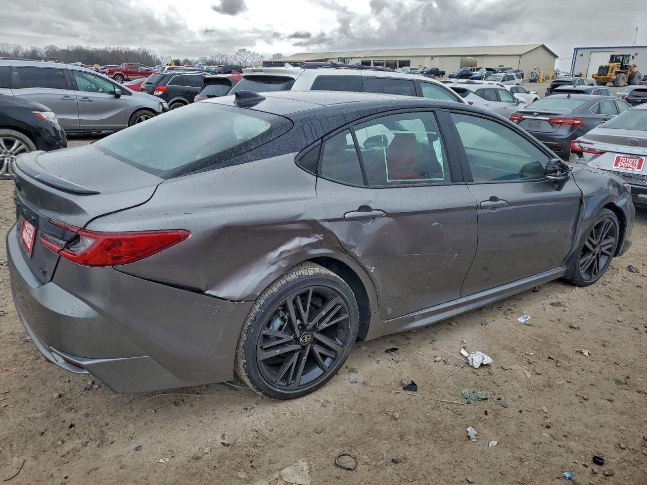 2025 TOYOTA CAMRY XSE photo 7