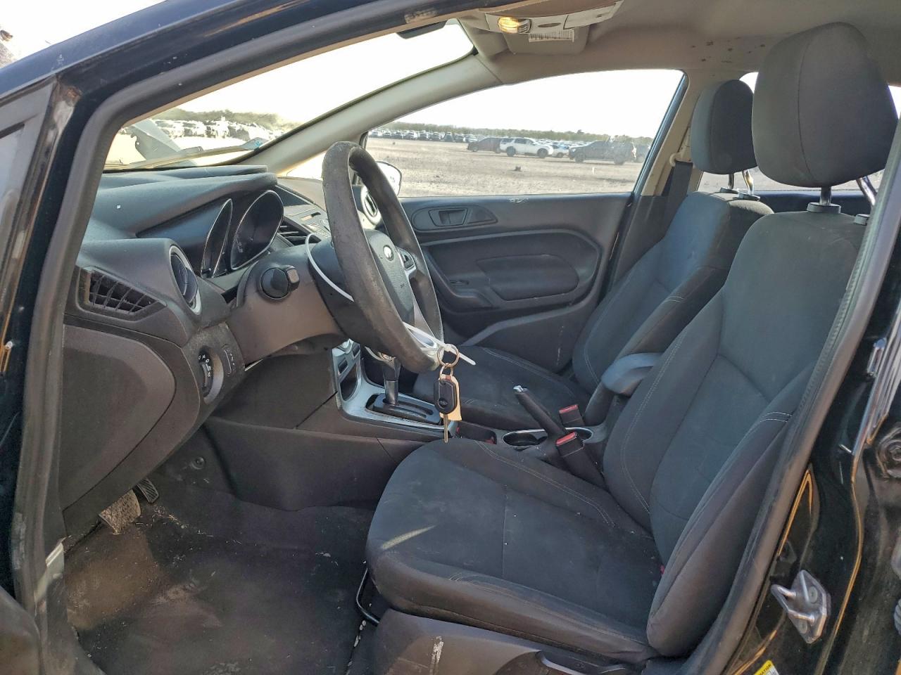 2019 FORD FIESTA SE photo 13