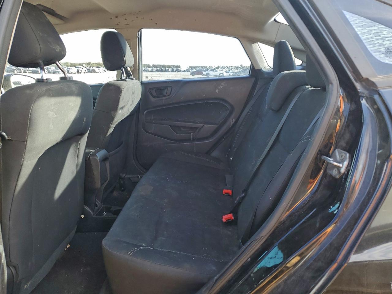 2019 FORD FIESTA SE photo 19