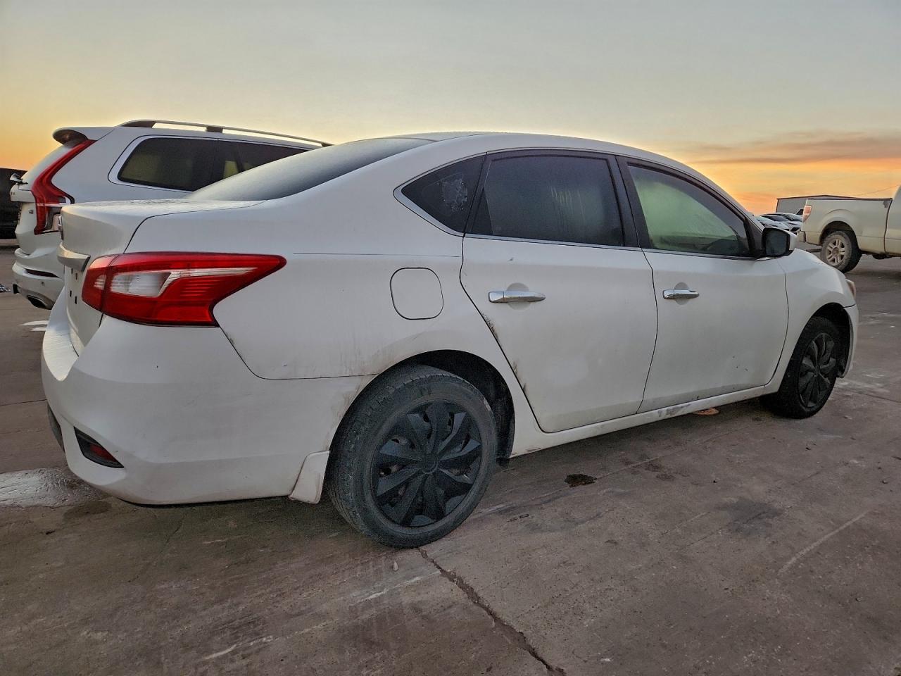 2017 NISSAN SENTRA S photo 3