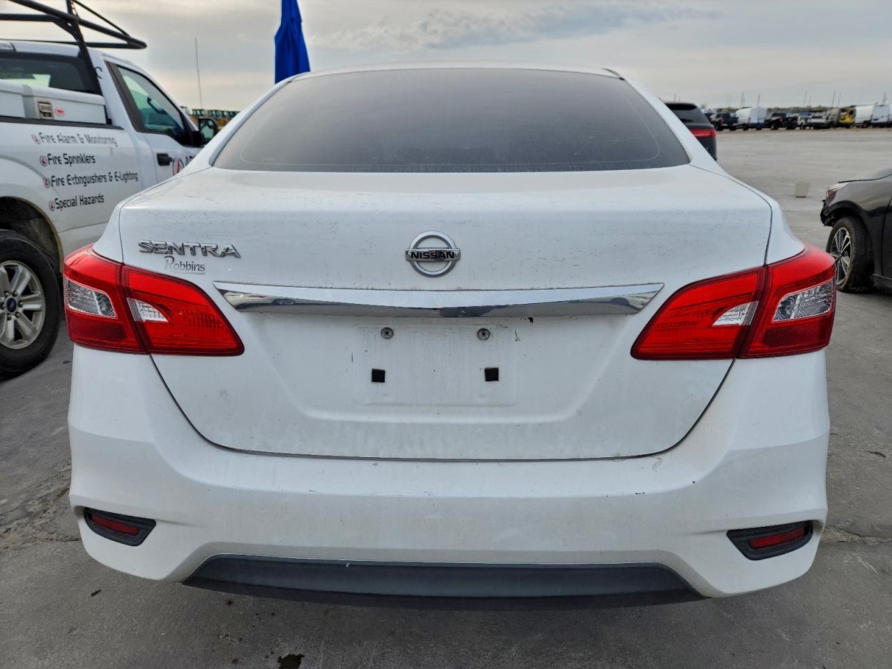 2017 NISSAN SENTRA S photo 6