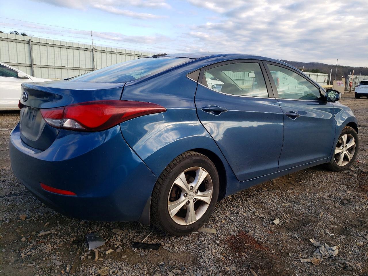 2016 HYUNDAI ELANTRA SE photo 7