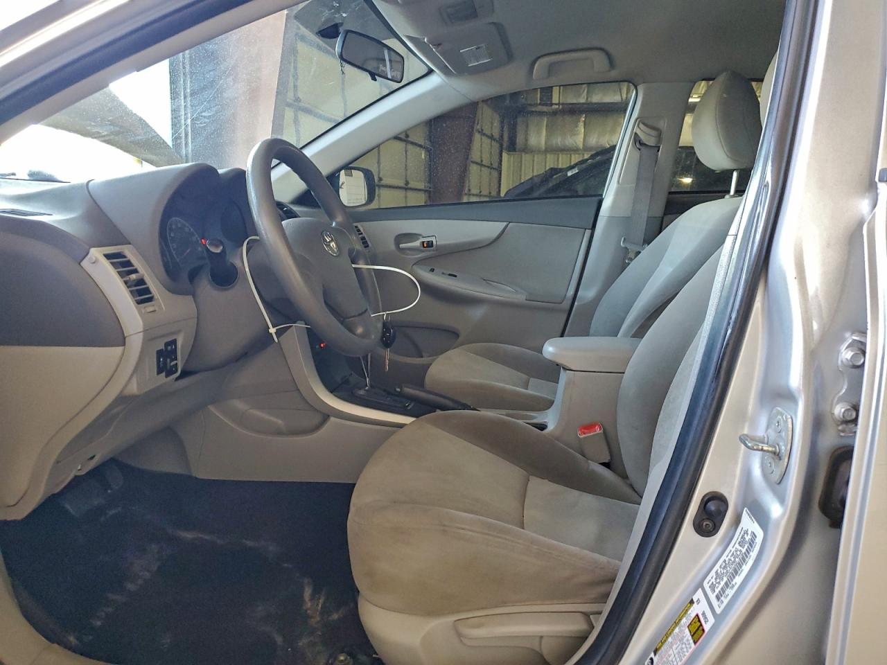 2009 TOYOTA COROLLA BASE photo 7