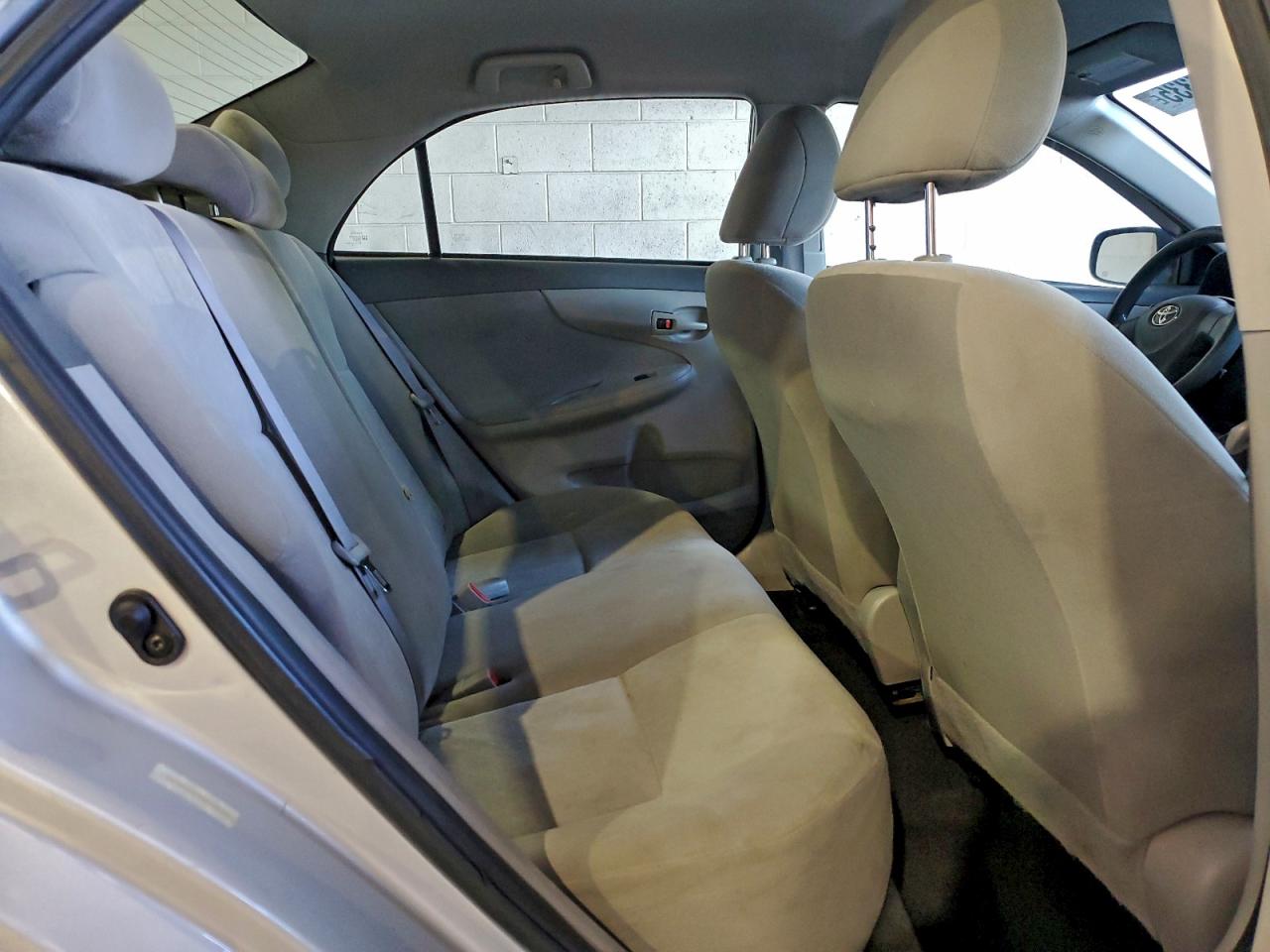 2009 TOYOTA COROLLA BASE photo 10
