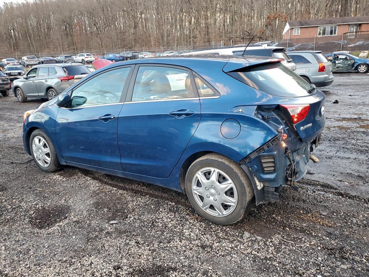 2016 HYUNDAI ELANTRA GT photo 2