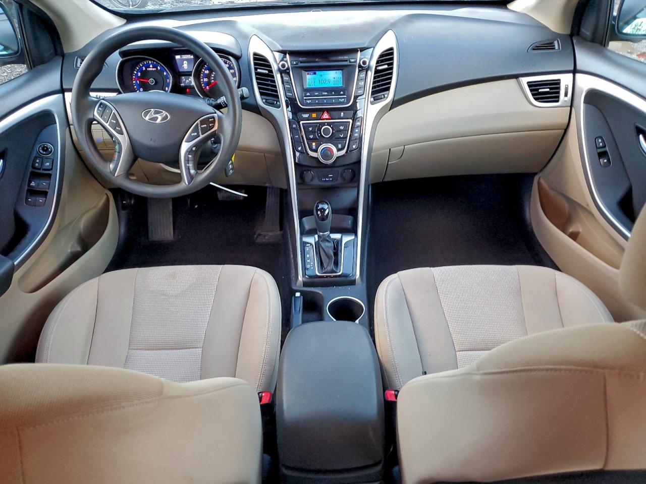 2016 HYUNDAI ELANTRA GT photo 8
