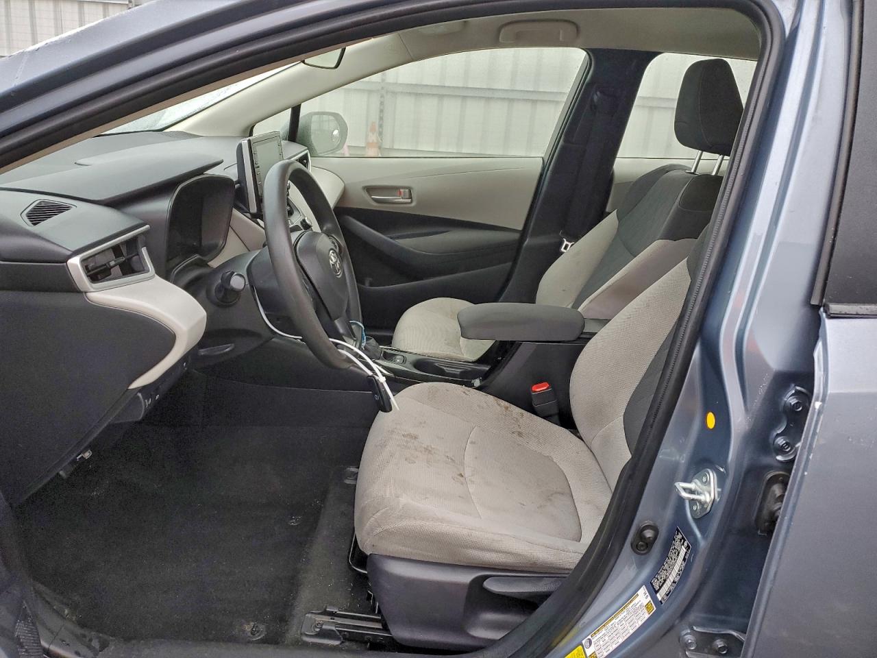 2021 TOYOTA COROLLA LE photo 7