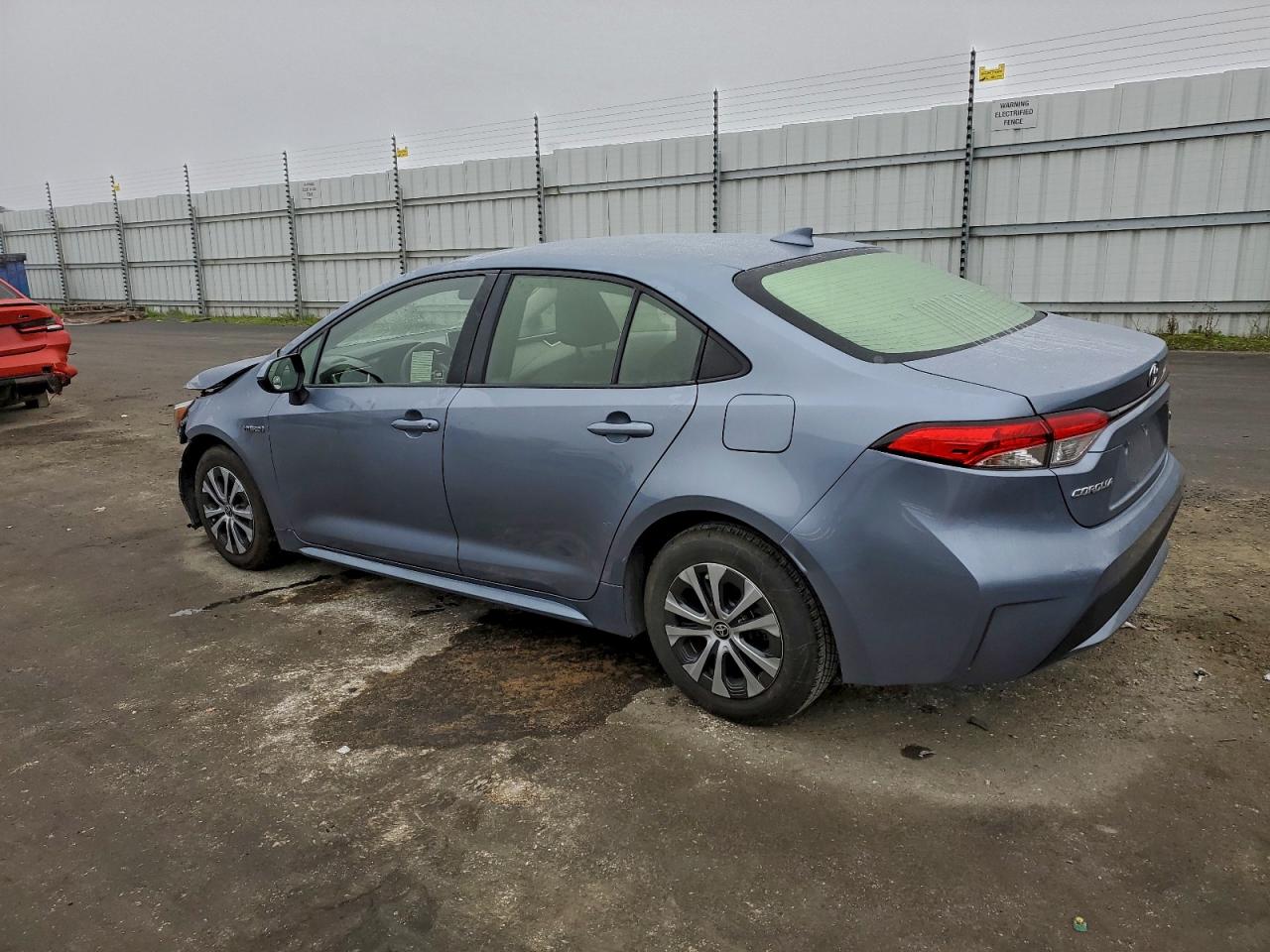2021 TOYOTA COROLLA LE photo 2
