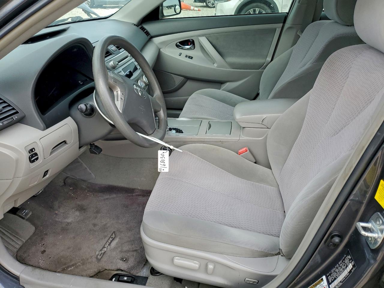 2011 TOYOTA CAMRY BASE photo 19