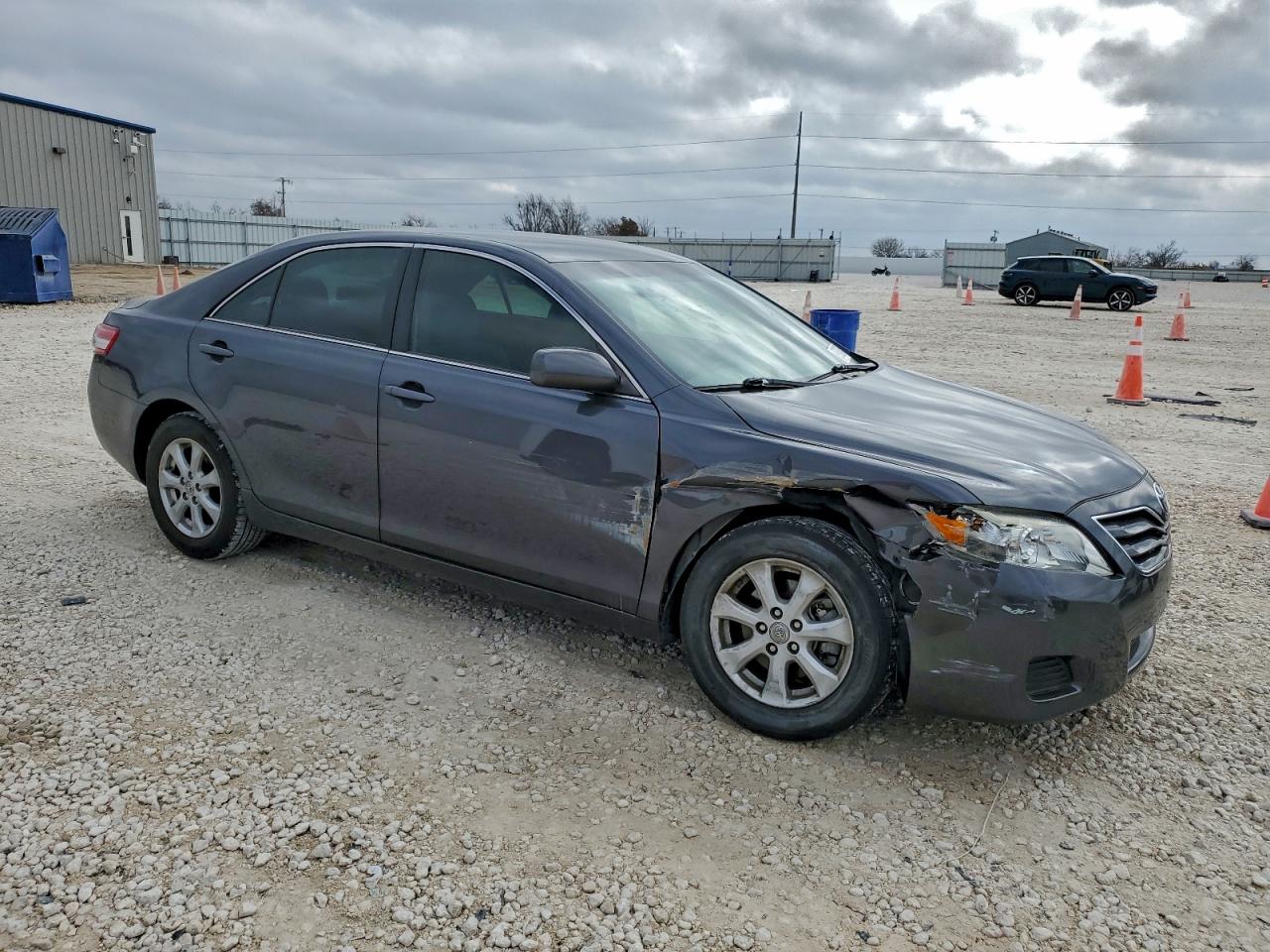 2011 TOYOTA CAMRY BASE photo 10
