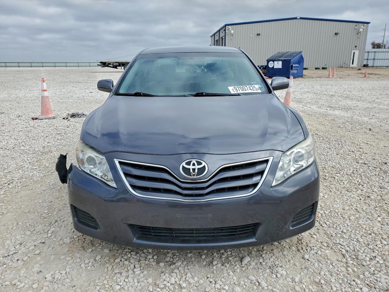 2011 TOYOTA CAMRY BASE photo 13