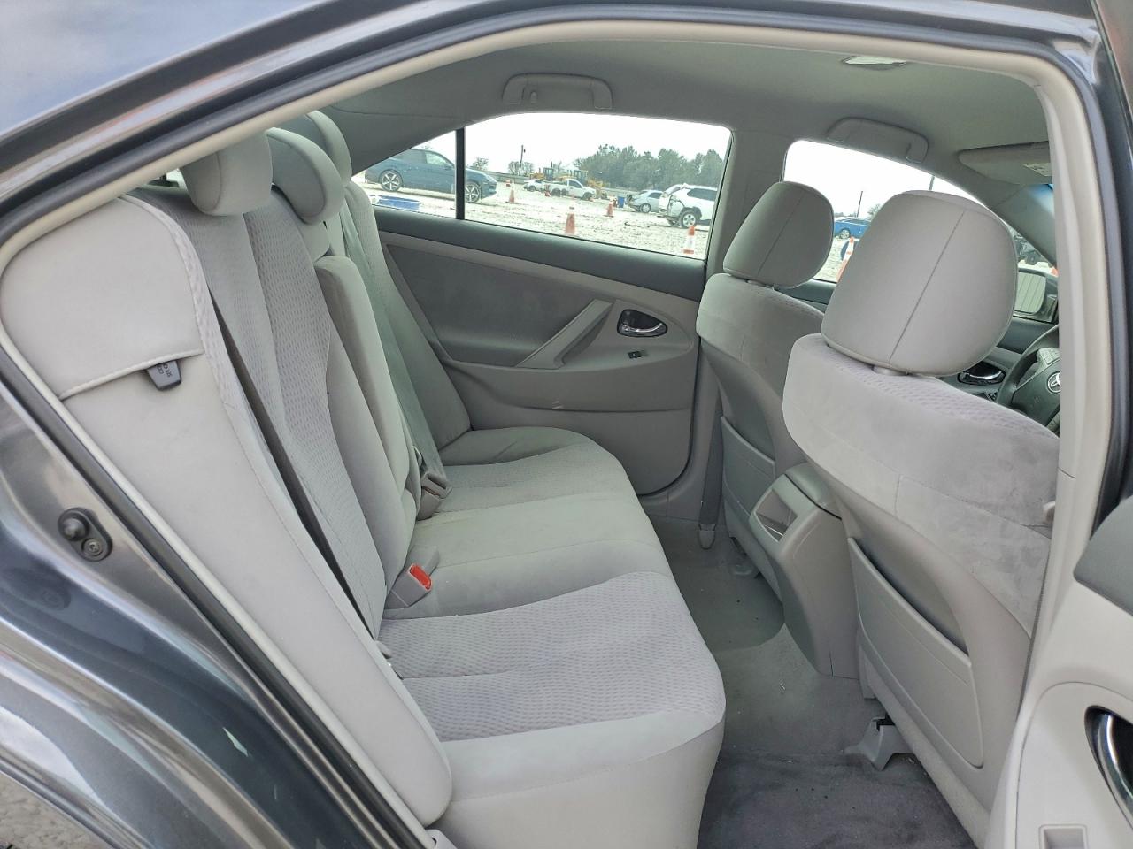 2011 TOYOTA CAMRY BASE photo 28