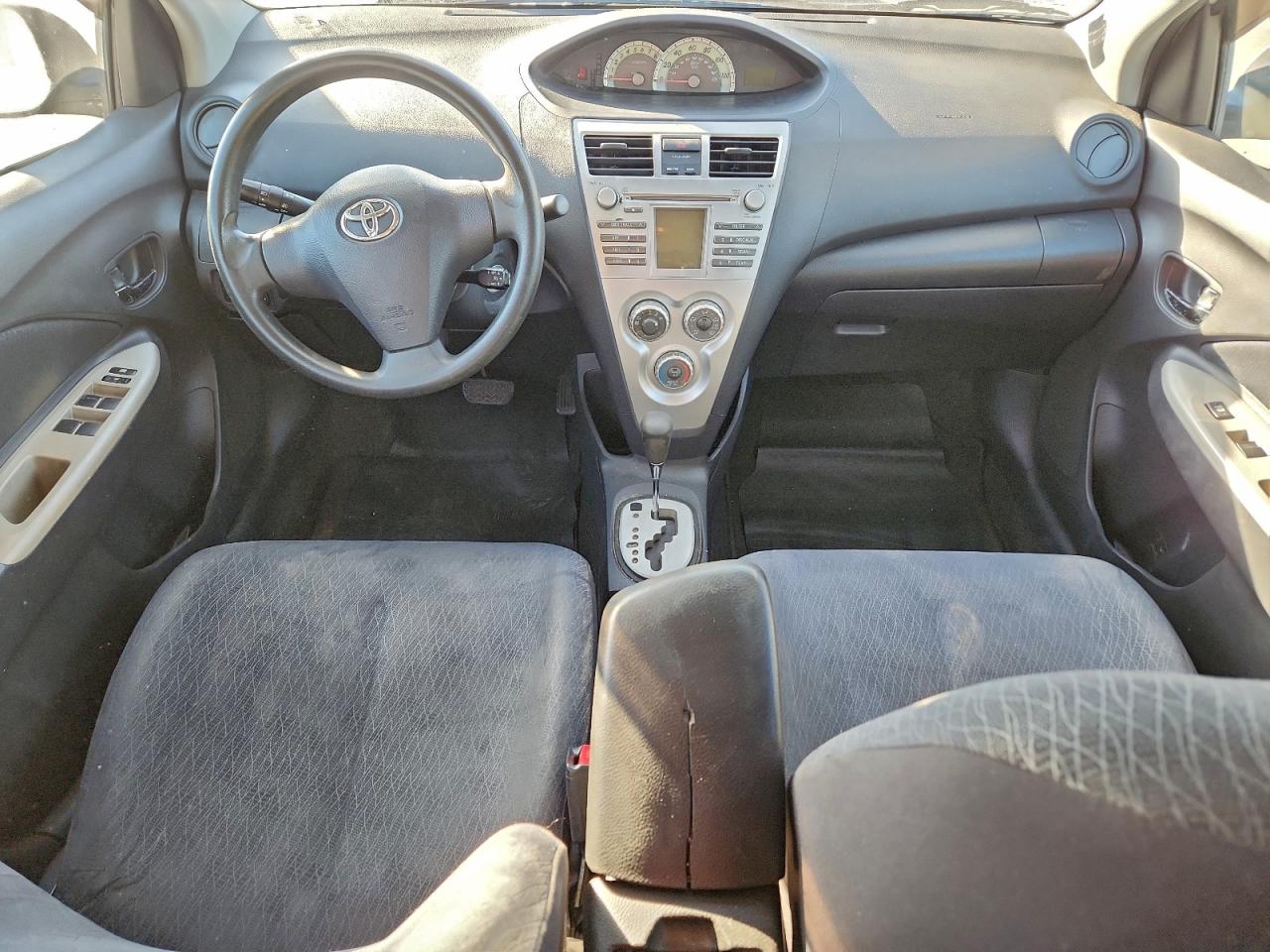 2007 TOYOTA YARIS photo 15