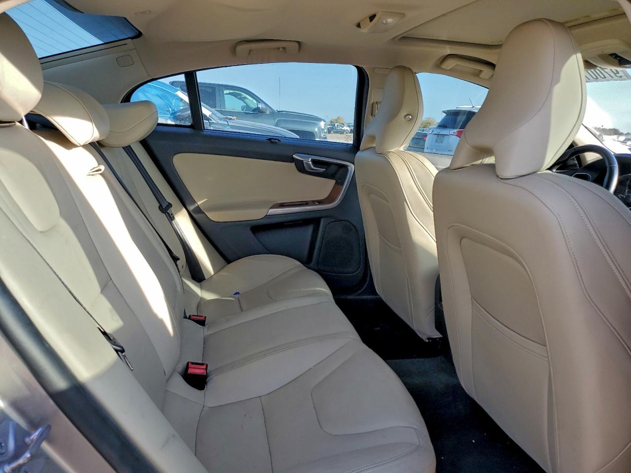 2016 VOLVO S60 PREMIER photo 28